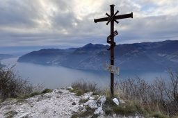 Trekking ad anello sul Lago d’Iseo: da Zone alla Corna Trentapassi